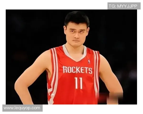 姚明在NBA的攻坚之路:从新秀到巨星的奋斗与荣耀 姚明在NBA的攻坚之路:从新秀到巨星的奋斗与荣耀