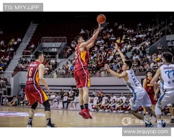 姚明街头收藏之旅探寻篮球巨星的城市印记与文化传承 姚明街头收藏之旅探寻篮球巨星的城市印记与文化传承