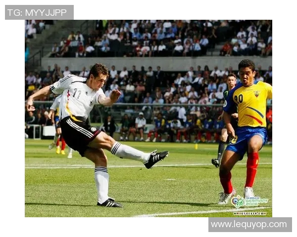 足球明星齐聚一堂动漫世界中的精彩瞬间大合影 足球明星齐聚一堂动漫世界中的精彩瞬间大合影