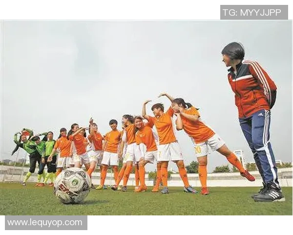 从绿茵场到人生舞台足球明星的成长与荣耀回忆录 从绿茵场到人生舞台足球明星的成长与荣耀回忆录