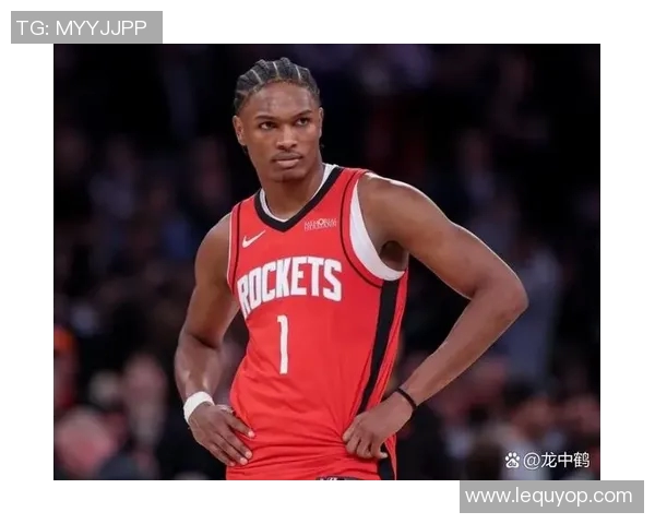 休斯顿火箭与尼克斯激战正酣NBA赛场精彩对决引发球迷热议